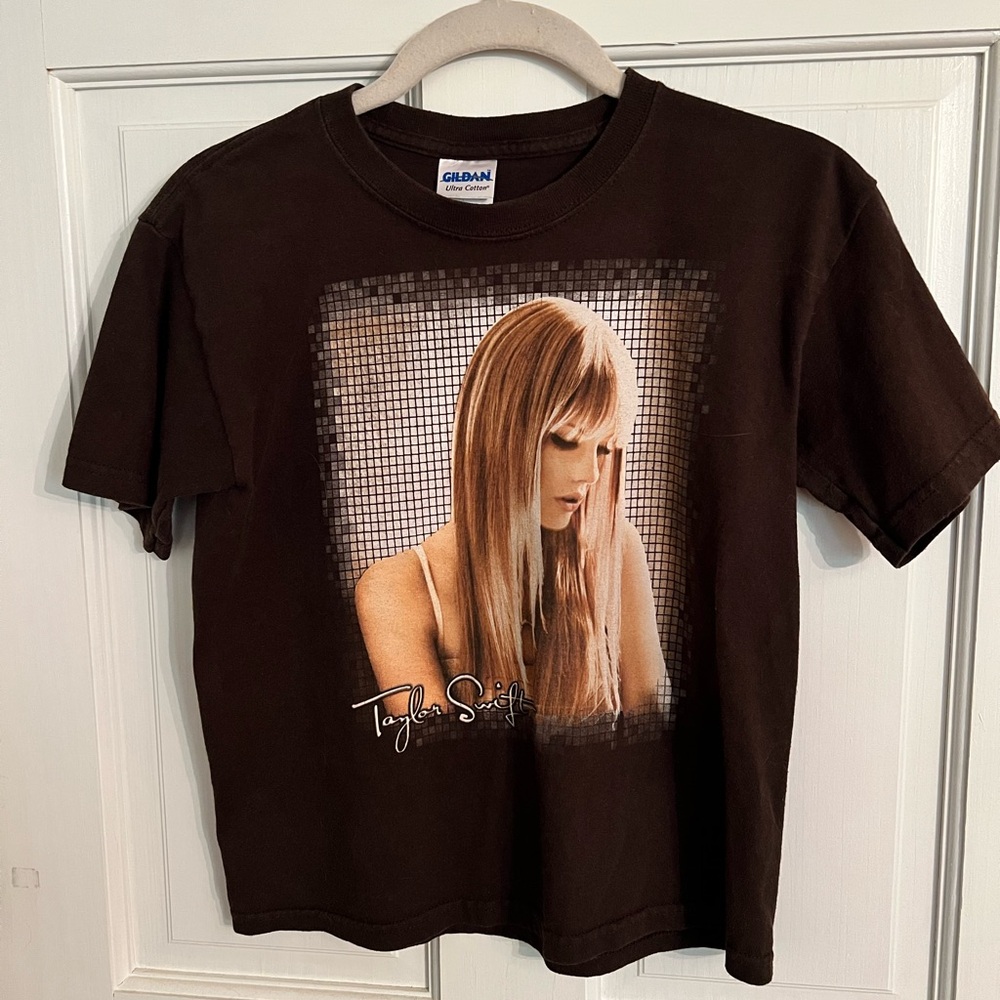 2010 Taylor Swift Speak Now Country Tour Shirt